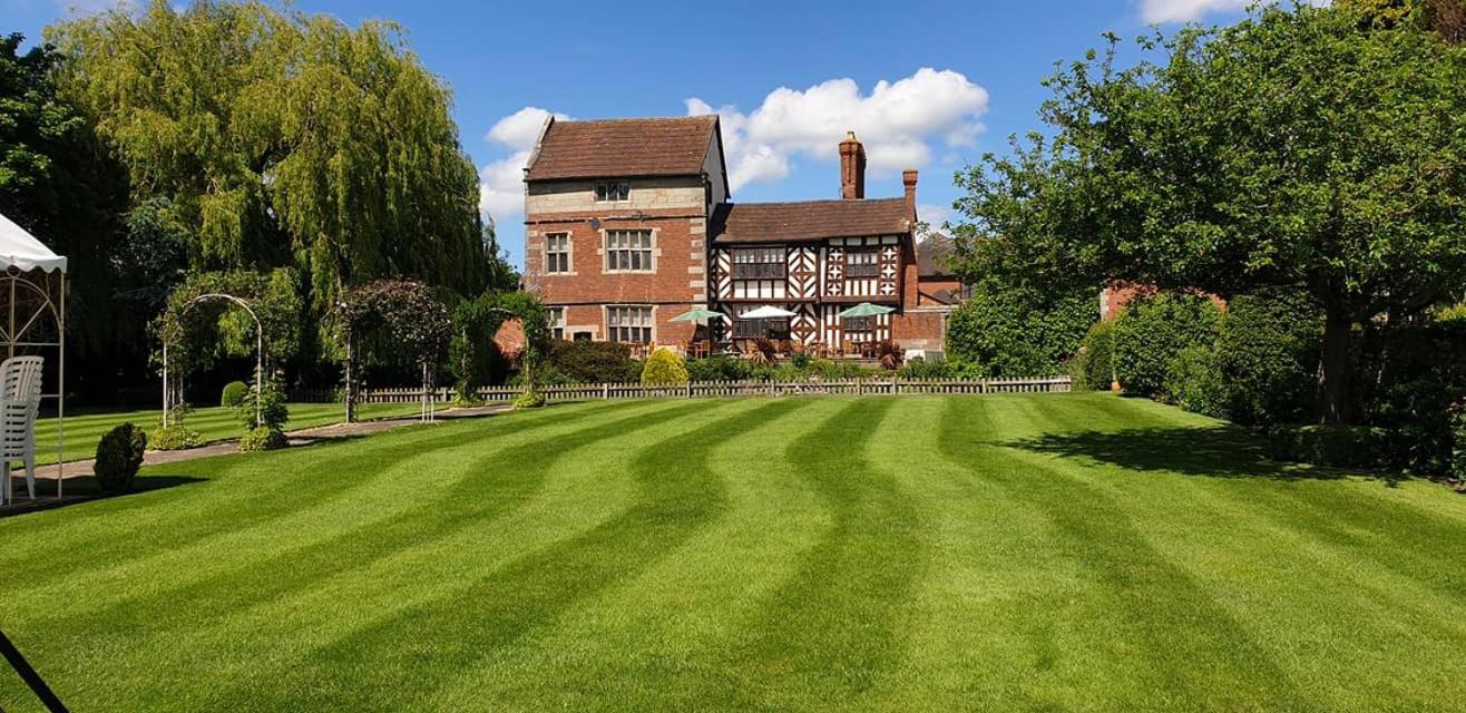 Albright Hussey Manor Hotel Hadnall Kültér fotó