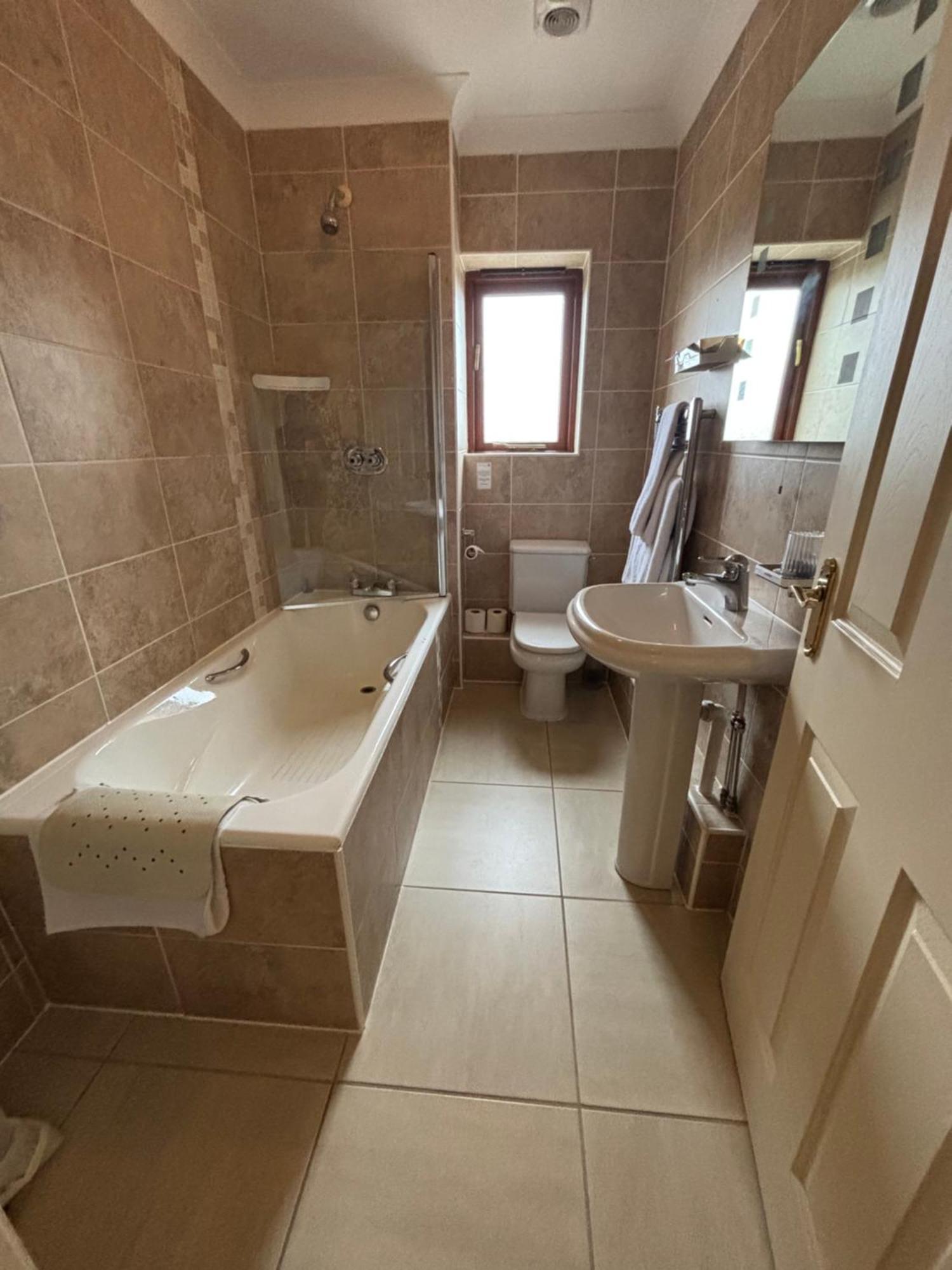 Albright Hussey Manor Hotel Hadnall Kültér fotó